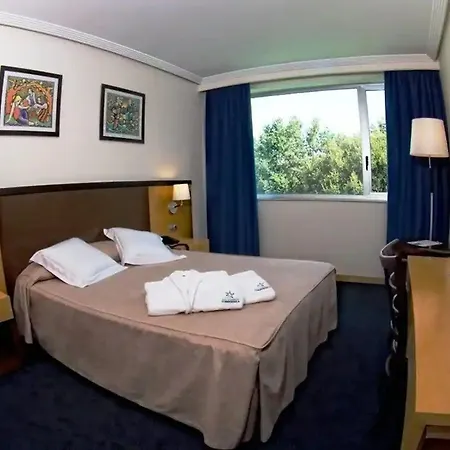 Balneario De Compostela מלון 3*
