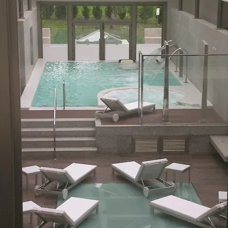 Balneario De Compostela מלון Brion